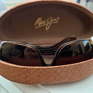 Maui Jim sunglasses MJ214 - Pearl City, like new, never worn comes with case